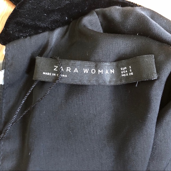 Floral Velvet Flutter Sleeve Dress - Picture 3 of 4